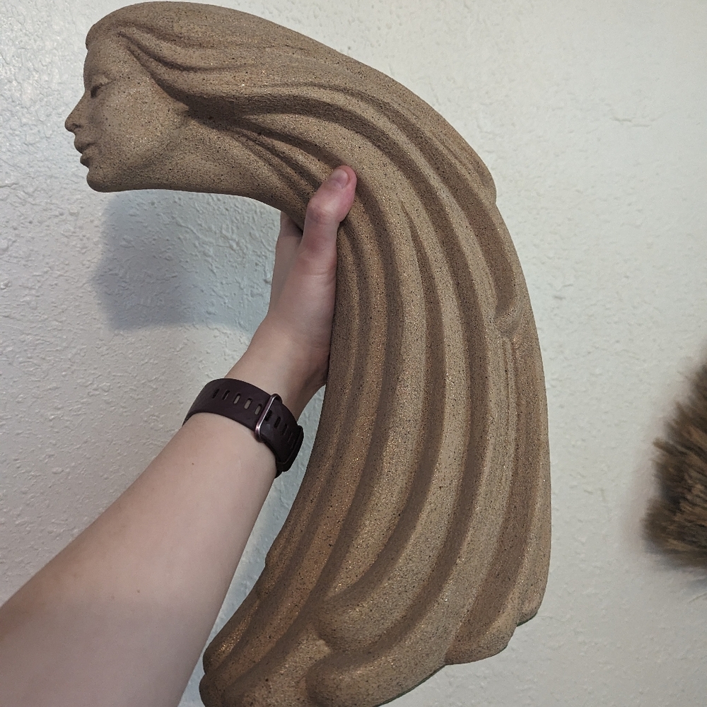 Pending LARGE Woman in the Wind Post Modern Ceramic Vintage Decor Statue - Picture 6 of 9